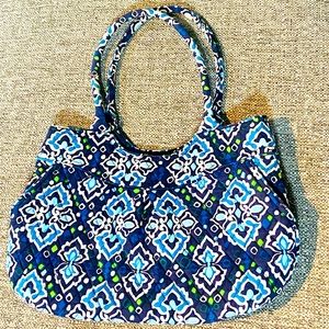 VERA BRADLEY: Coastal Tones, Paisley Print, Outside Pockets, Double Straps